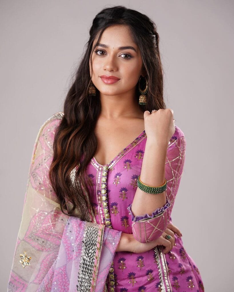 Jannat Zubair's Bio/wiki
