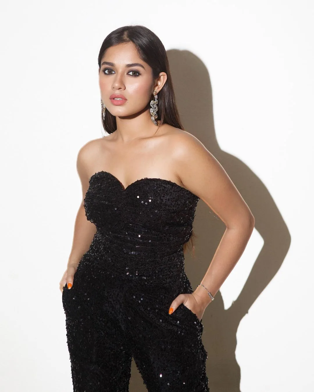 Jannat Zubair's lifestyle Jannat Zubair lifestyle