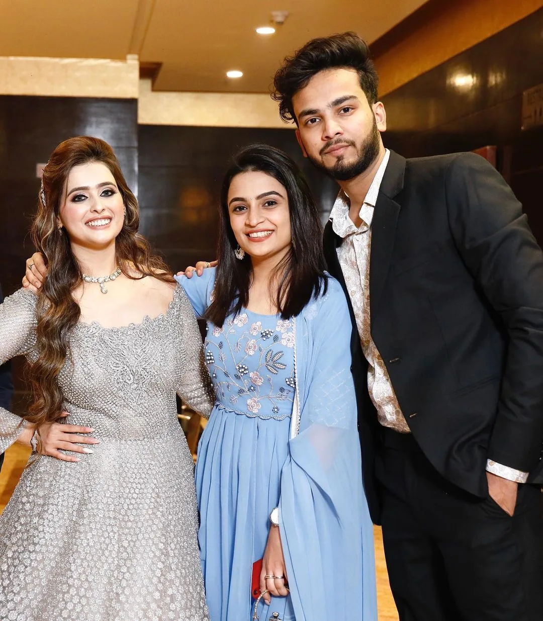 Elvish Yadav's Girlfriend and Affairs Elvish Yadav's Girlfriend and Affairs