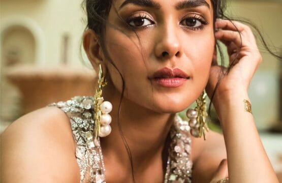 Mrunal Thakur Physical Stats