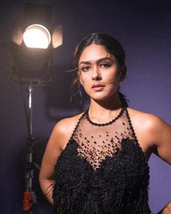 Mrunal Thakur Career Life