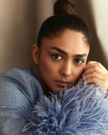 Mrunal Thakur Biography