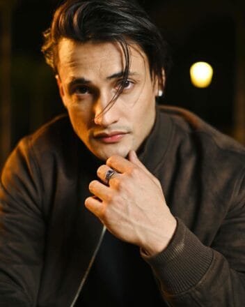 Asim Riaz Biography
