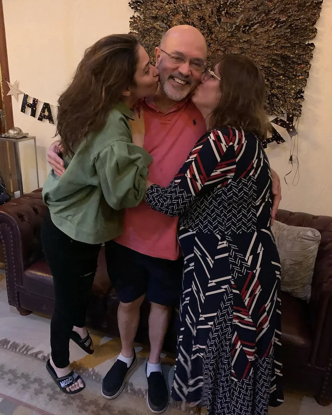 Tamannaah Bhatia's Father And Mother Tamannaah Bhatia with her Mother and Father